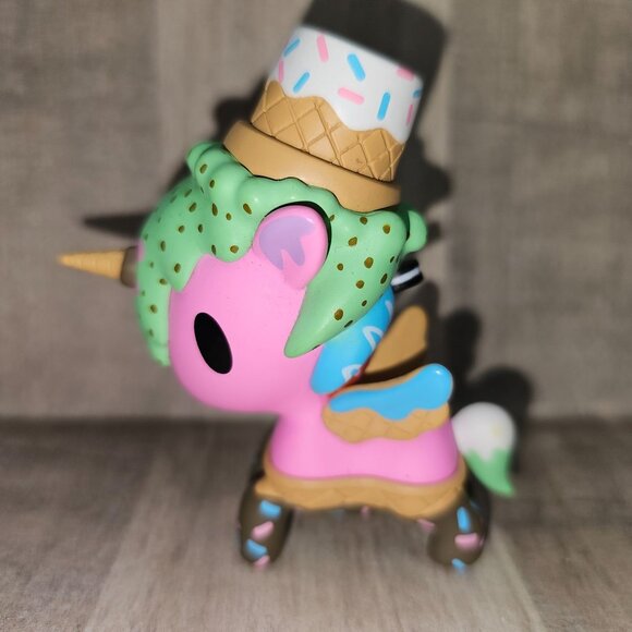 Tokidoki Frozen Treats Unicorno Unicorn Vinyl Figure 3"  Choco Minty Ice Cream - Picture 2 of 7